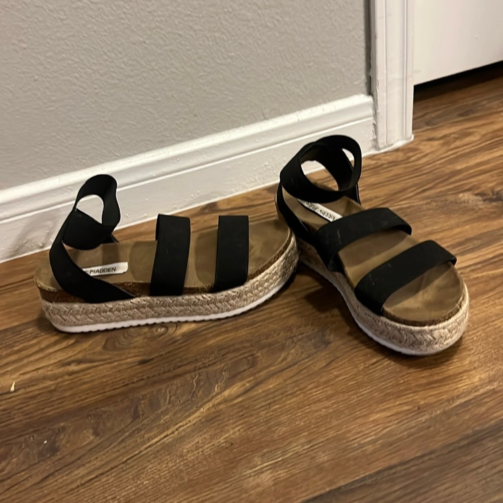 Steve Madden platform sandals